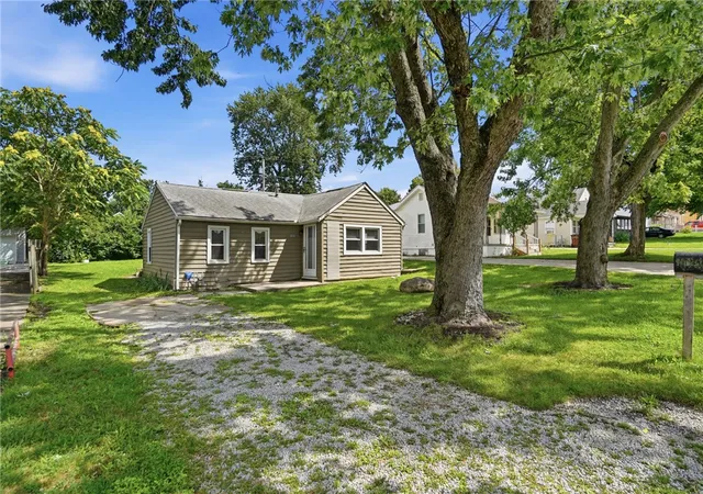 Photo 2 of Single family home for sale at 1864 Montgomery Ave, Fairborn, OH 45324 | MLS# 966977 | Listing updated on 2026-09-03