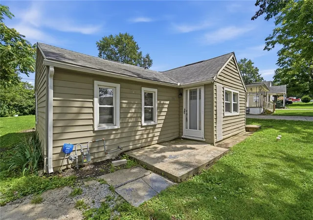 Photo 4 of Single family home for sale at 1864 Montgomery Ave, Fairborn, OH 45324 | MLS# 966977 | Listing updated on 2026-09-03