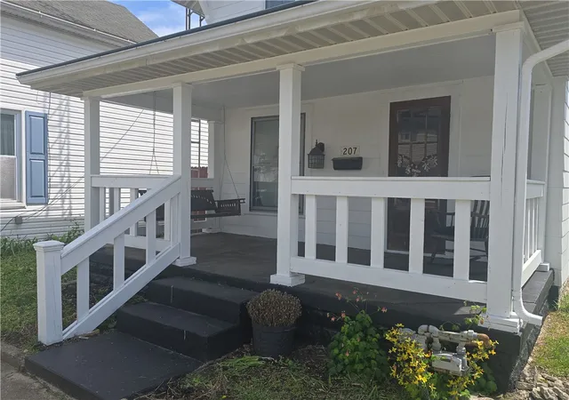 Photo 3 of Single family home for sale at 207 E Main St, New Paris, OH 45347 | MLS# 966279 | Listing updated on 2026-09-14