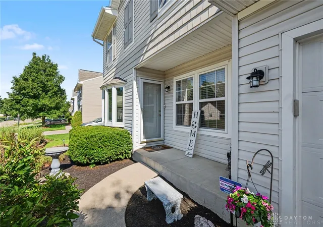 Photo 3 of Single family home for sale at 10237 Peacock Ln, Miamisburg, OH 45342 | MLS# 966935 | Listing updated on 2026-09-27