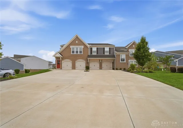 Listing Photo 2 - Condo for sale in building located at 45 N Old Pond Rd, Springboro, OH 45066