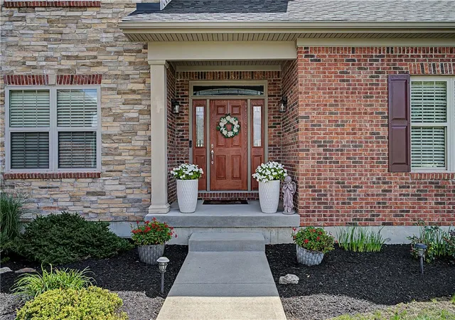 Photo 4 of Single family home for sale at 2054 Stablehand Dr, Dayton, OH 45458 | MLS# 966349 | Listing updated on 2026-10-01