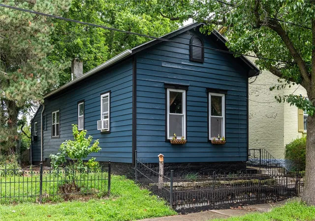 Photo 3 of Single family home for sale at 609 Hickory St, Dayton, OH 45410 | MLS# 966827 | Listing updated on 2026-09-09
