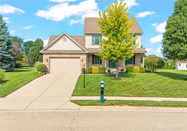 Photo 1 of Single family home for sale at 2555 Winfield Ct, Troy, OH 45373 | MLS# 967041 | Listing updated on 2026-10-04