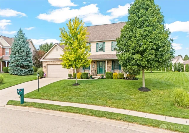 Photo 3 of Single family home for sale at 2555 Winfield Ct, Troy, OH 45373 | MLS# 967041 | Listing updated on 2026-10-04