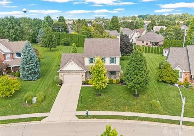 Photo 4 of Single family home for sale at 2555 Winfield Ct, Troy, OH 45373 | MLS# 967041 | Listing updated on 2026-10-04
