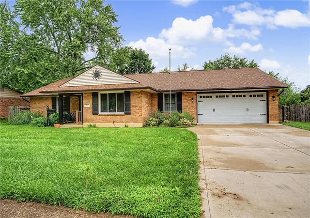 Photo 4 of Single family home for sale at 4370 Wilmington Pike, Dayton, OH 45440 | MLS# 967063 | Listing updated on 2026-10-02