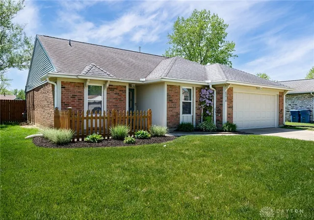 Photo 2 of Single family home for sale at 6214 Shull Rd, Dayton, OH 45424 | MLS# 967082 | Listing updated on 2026-09-12