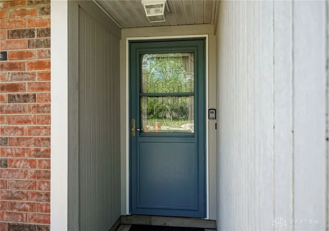 Photo 4 of Single family home for sale at 6214 Shull Rd, Dayton, OH 45424 | MLS# 967082 | Listing updated on 2026-09-12