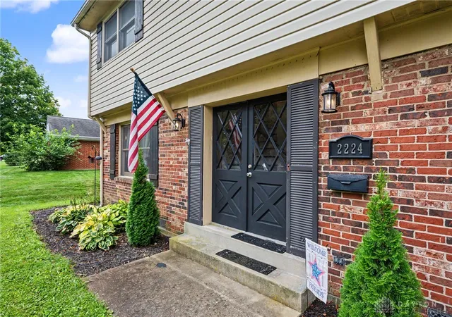 Photo 2 of Sale Pending at 2224 Hazelhurst Ct, Dayton, OH 45440 | MLS# 966998 | Listing updated on 2026-09-03