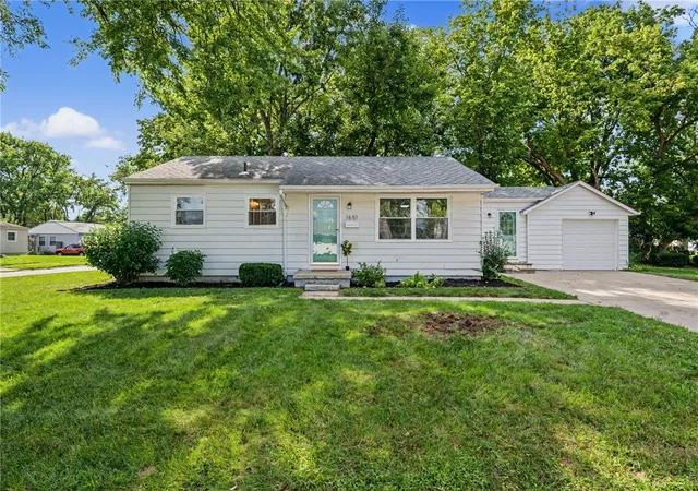 Photo 2 of Single family home for sale at 1651 Seabrook Rd, Dayton, OH 45432 | MLS# 967088 | Listing updated on 2026-10-07