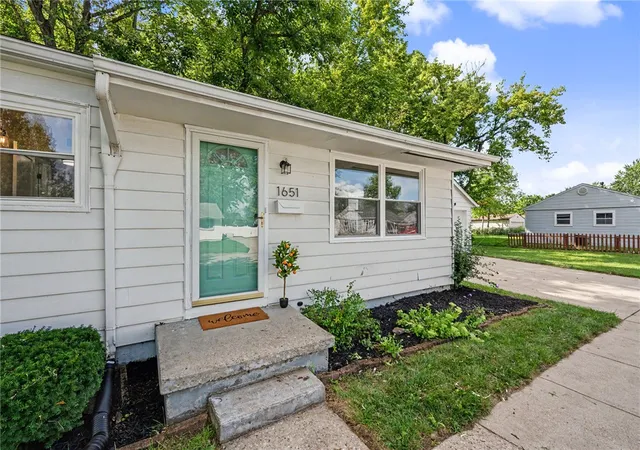 Photo 3 of Single family home for sale at 1651 Seabrook Rd, Dayton, OH 45432 | MLS# 967088 | Listing updated on 2026-10-07