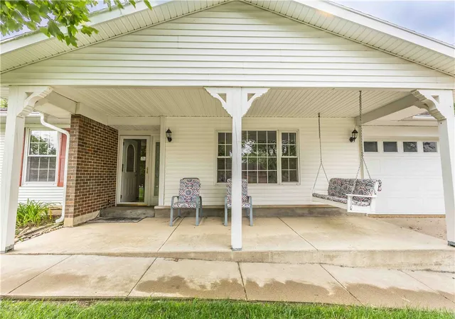 Photo 2 of Sale Pending at 1105 Sherwood Forest Dr, West Carrollton, OH 45449 | MLS# 967058 | Listing updated on 2026-09-10