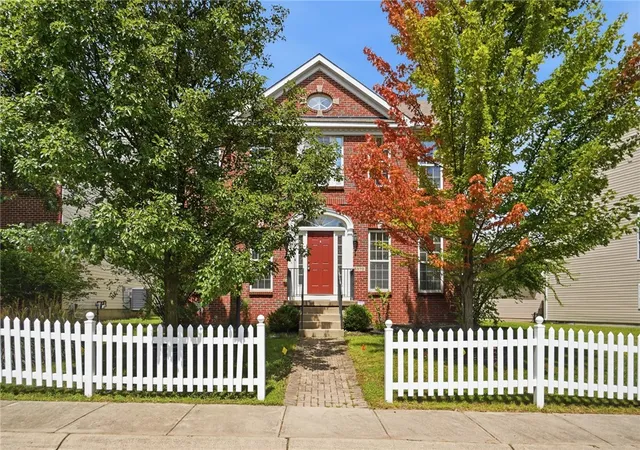 Photo 1 of Sale Pending at 3570 Park Overlook Dr, Beavercreek, OH 45431 | MLS# 967073 | Listing updated on 2026-09-09