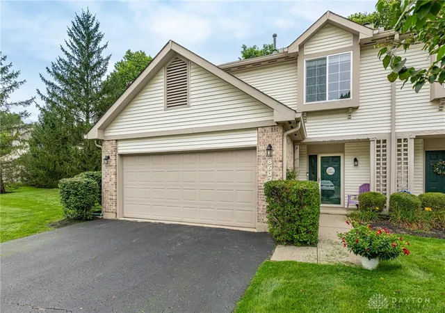 Photo 2 of Sale Pending at 8602 Timber Park Dr, Centerville, OH 45458 | MLS# 967075 | Listing updated on 2026-09-11
