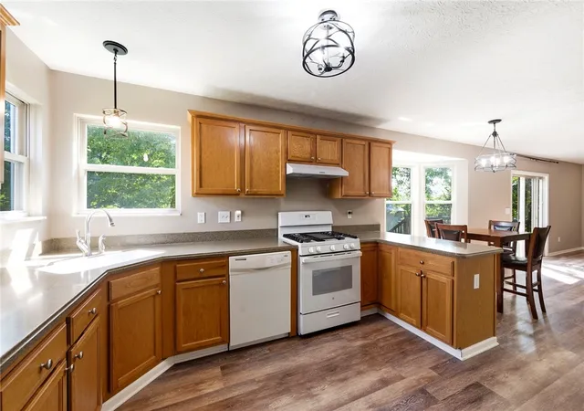 Photo 3 of Sale Pending at 4258 Brickwood Dr, Hilliard, OH 43026 | MLS# 967122 | Listing updated on 2026-08-30