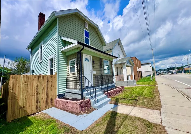 Photo 3 of Single family home for sale at 941 Springfield St, Dayton, OH 45403 | MLS# 966960 | Listing updated on 2026-09-11