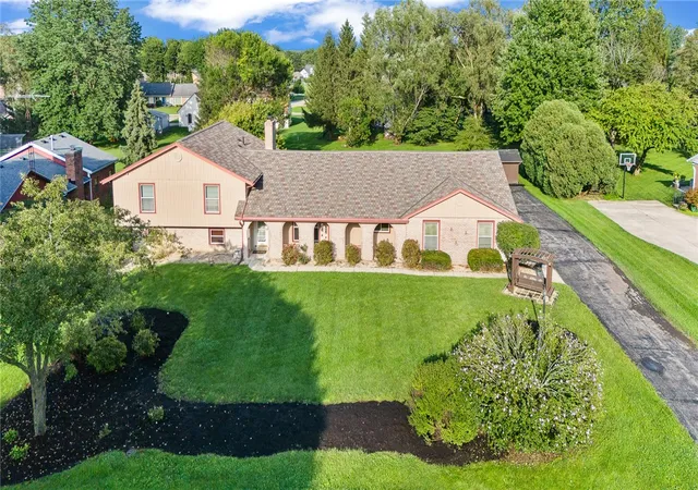 Photo 3 of Single family home for sale at 2425 Greenlawn Dr, Troy, OH 45373 | MLS# 967067 | Listing updated on 2026-09-28