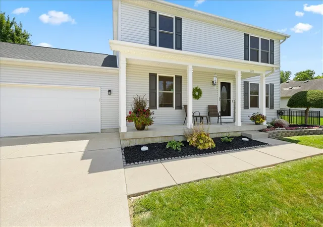 Photo 2 of Sale Pending at 2630 Huntington Dr, Troy, OH 45373 | MLS# 967080 | Listing updated on 2026-09-07