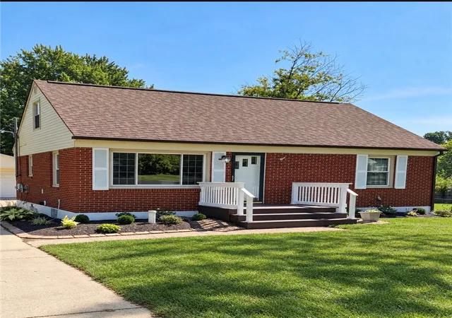 Single family home for sale at 1652 Ridgeway Dr, Springfield, OH 45506 | MLS# 967130