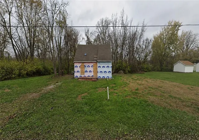 Photo 3 of Single family home for sale at 303 E 13th St, Lima, OH 45804 | MLS# 967176 | Listing updated on 2026-09-29
