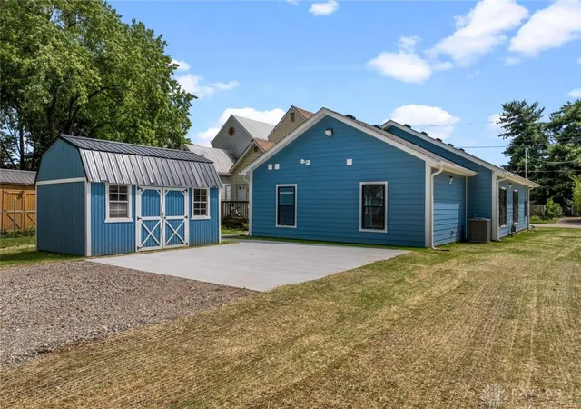 Photo 3 of Sale Pending at 2113 Wayne Ave, Middletown, OH 45044 | MLS# 967129 | Listing updated on 2026-08-31