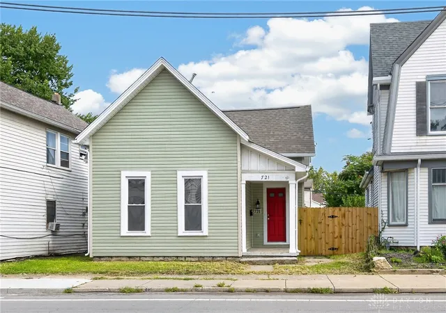 Photo 3 of Sale Pending at 721 Xenia Ave, Dayton, OH 45410 | MLS# 967181 | Listing updated on 2026-09-29
