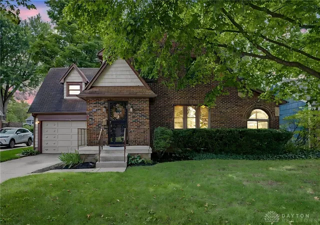Photo 2 of Single family home for sale at 1820 Pembrook Rd, Springfield, OH 45504 | MLS# 967192 | Listing updated on 2026-09-13