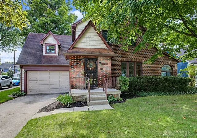 Photo 4 of Single family home for sale at 1820 Pembrook Rd, Springfield, OH 45504 | MLS# 967192 | Listing updated on 2026-09-13