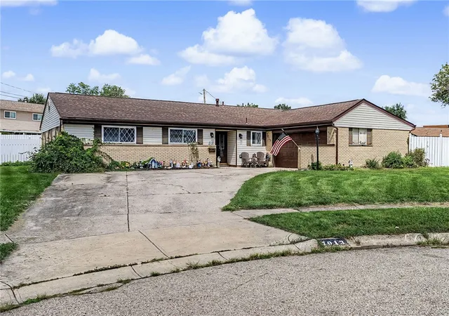 Photo 3 of Sale Pending at 7013 Cologne Pl, Huber Heights, OH 45424 | MLS# 966830 | Listing updated on 2026-09-07