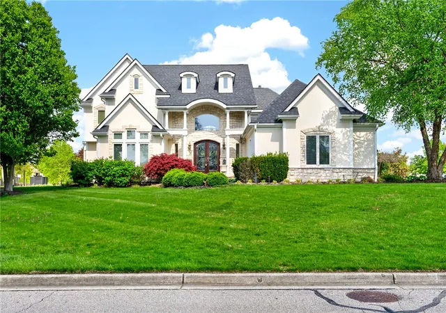 Photo 1 of Single family home for sale at 158 Signature Dr, Beavercreek Twp, OH 45385 | MLS# 967306 | Listing updated on 2026-08-30