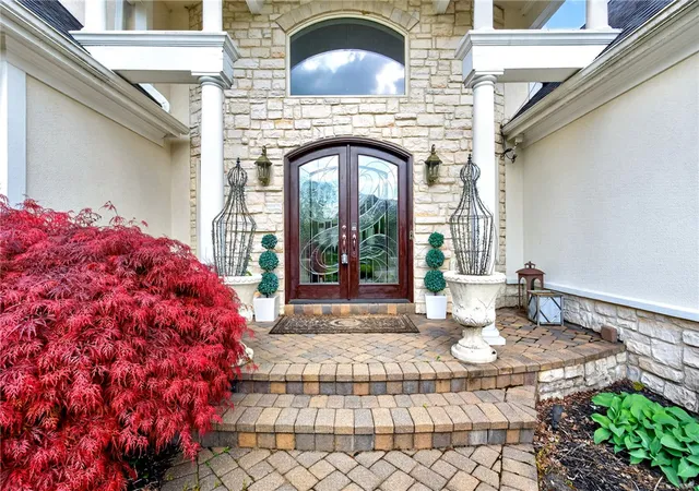 Photo 2 of Single family home for sale at 158 Signature Dr, Beavercreek Twp, OH 45385 | MLS# 967306 | Listing updated on 2026-08-30