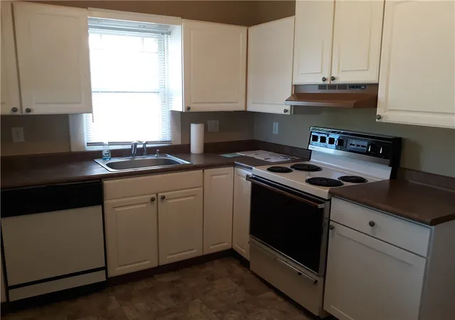 Photo 3 of Single family home for sale at 117 N Quentin Ave, Dayton, OH 45403 | MLS# 967329 | Listing updated on 2026-09-23