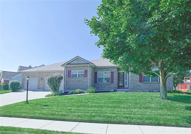 Photo 2 of Single family home for sale at 6016 Oak Ridge Dr, Huber Heights, OH 45424 | MLS# 967328 | Listing updated on 2026-09-17