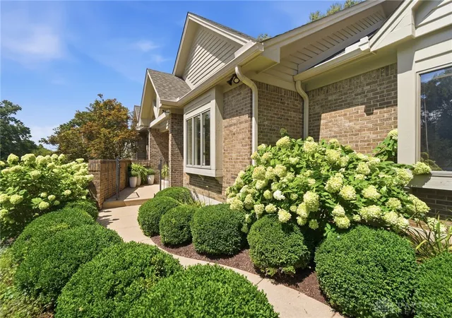Photo 4 of Sale Pending at 4962 Walnut Walk, Kettering, OH 45429 | MLS# 966633 | Listing updated on 2026-09-16