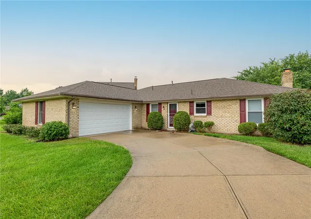 Photo 1 of Single family home for sale at 1621 Silver Lake Dr, Washington Twp, OH 45458 | MLS# 967311 | Listing updated on 2026-10-05