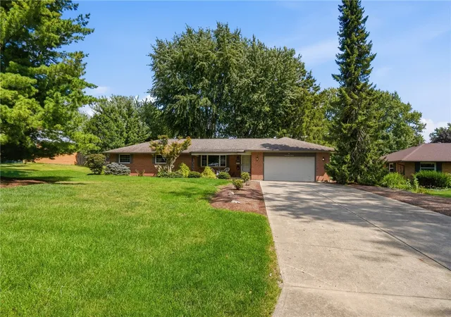 Photo 2 of Single family home for sale at 2116 Bonniedale Dr, Bellbrook, OH 45305 | MLS# 965218 | Listing updated on 2026-08-30