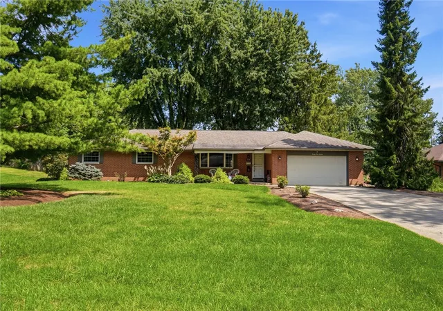 Photo 3 of Single family home for sale at 2116 Bonniedale Dr, Bellbrook, OH 45305 | MLS# 965218 | Listing updated on 2026-08-30