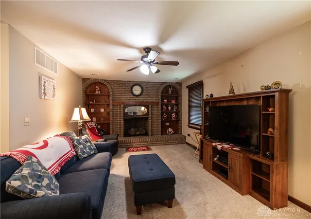 Photo 3 of Sale Pending at 6300 Plateau Dr, Springfield, OH 45502 | MLS# 967139 | Listing updated on 2026-09-09