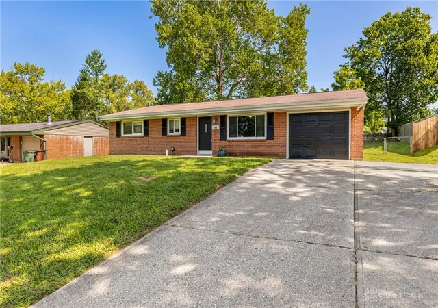 Photo 2 of Single family home for sale at 445 E 4th St, Franklin, OH 45005 | MLS# 967434 | Listing updated on 2026-09-06