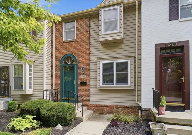 Photo 2 of Sale Pending at 5891 Overbrooke Rd, Centerville, OH 45440 | MLS# 967250 | Listing updated on 2026-09-13