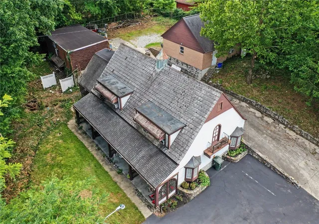 Photo 3 of Sale Pending at 3504 Deweese Pkwy, Dayton, OH 45414 | MLS# 966474 | Listing updated on 2026-08-31
