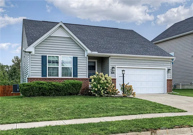 Photo 3 of Single family home for sale at 372 Warm Springs Dr, Fairborn, OH 45324 | MLS# 967464 | Listing updated on 2026-09-05