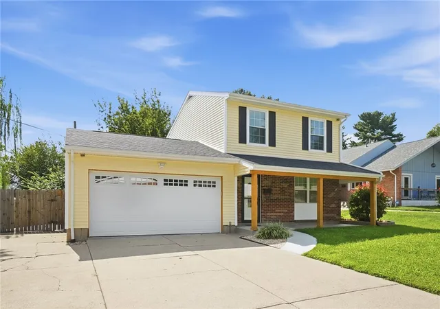 Photo 2 of Single family home for sale at 1314 Brentwood St, Middletown, OH 45044 | MLS# 967471 | Listing updated on 2026-09-14