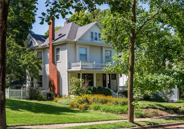 Single family home for sale at 305 Oakwood Ave, Oakwood, OH 45409 | MLS# 967360