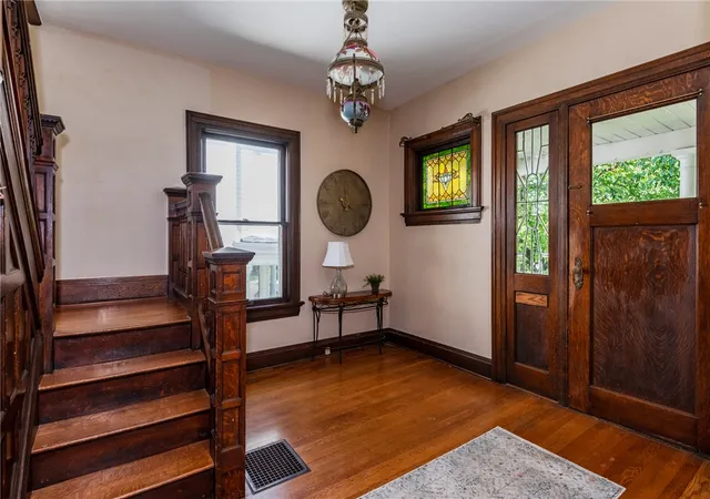 Photo 2 of Single family home for sale at 305 Oakwood Ave, Oakwood, OH 45409 | MLS# 967360 | Listing updated on 2026-09-13
