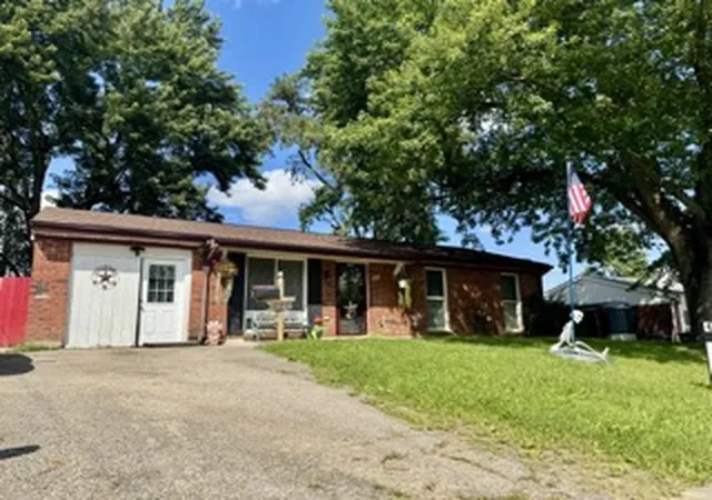 Photo 2 of Single family home for sale at 227 Oxford Dr, Fairborn, OH 45324 | MLS# 967526 | Listing updated on 2026-08-31