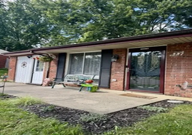 Photo 33 of Single family home for sale at 227 Oxford Dr, Fairborn, OH 45324 | MLS# 967526 | Listing updated on 2026-08-31
