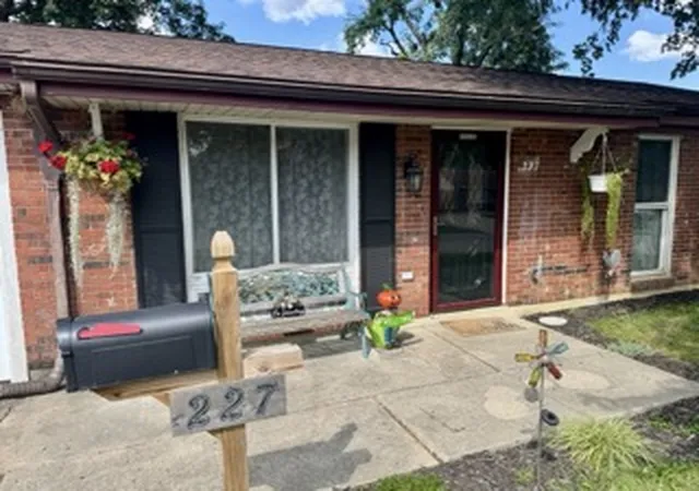 Photo 4 of Single family home for sale at 227 Oxford Dr, Fairborn, OH 45324 | MLS# 967526 | Listing updated on 2026-08-31