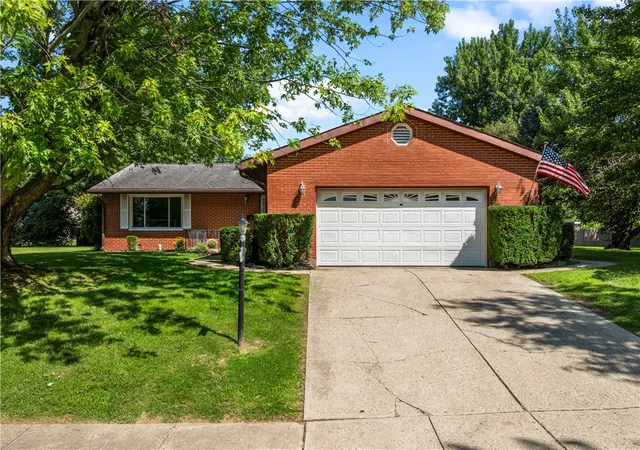 Photo 2 of Single family home for sale at 983 Peggy Ln, Wilmington, OH 45177 | MLS# 967446 | Listing updated on 2026-09-30